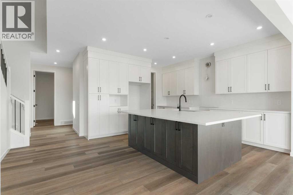 House for Sale in 266 West Grove Lane SW|Calgary, Alberta T3H6K7