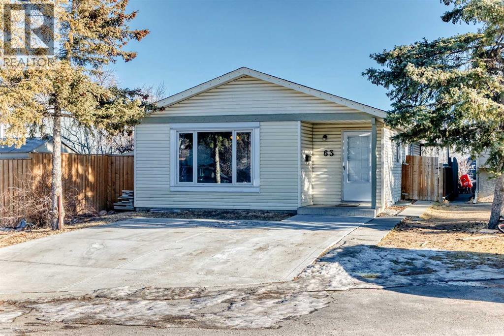 House for Sale in 63 Falshire Place NE|Calgary, Alberta T3J2C6 2