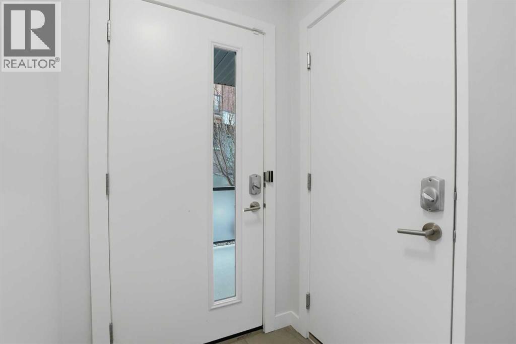 Row / Townhouse for Sale in 94 Norford Common NW|Calgary, Alberta T3B6G6 5