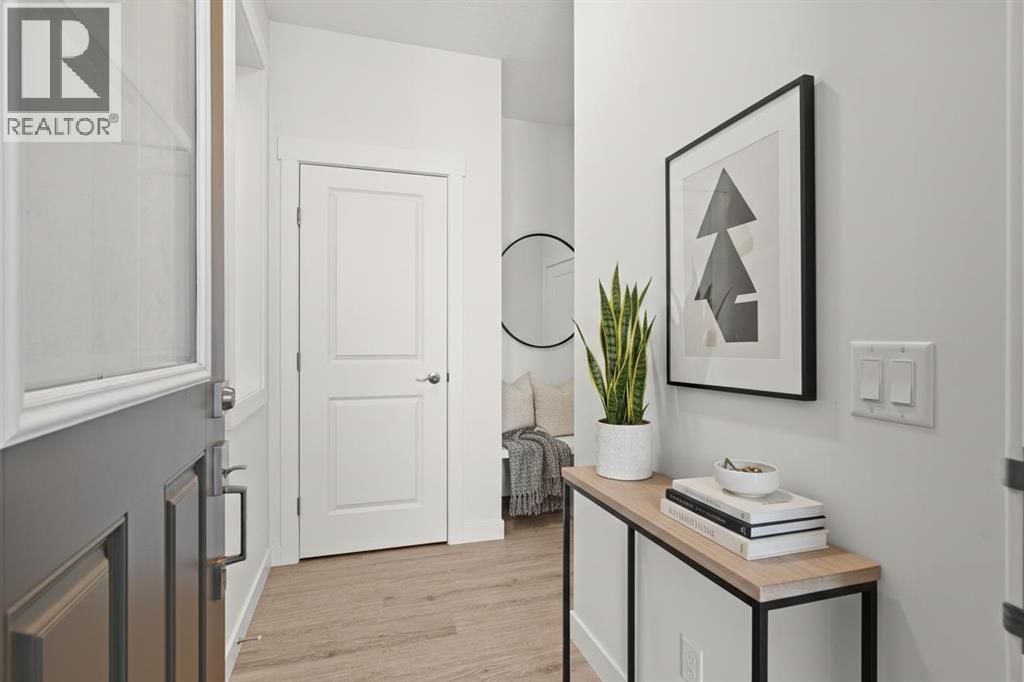 House for Sale in 60 Creekstone Grove SW|Calgary, Alberta T2x4X8 4