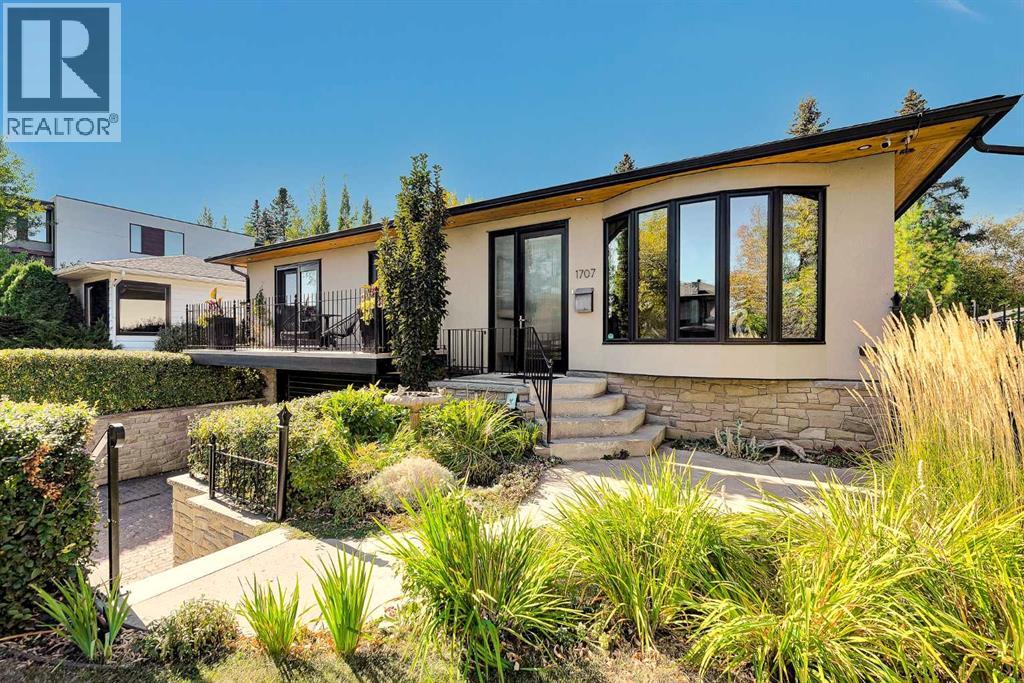 House for Sale in 1707 Suffolk Street SW|Calgary, Alberta T3C2N3