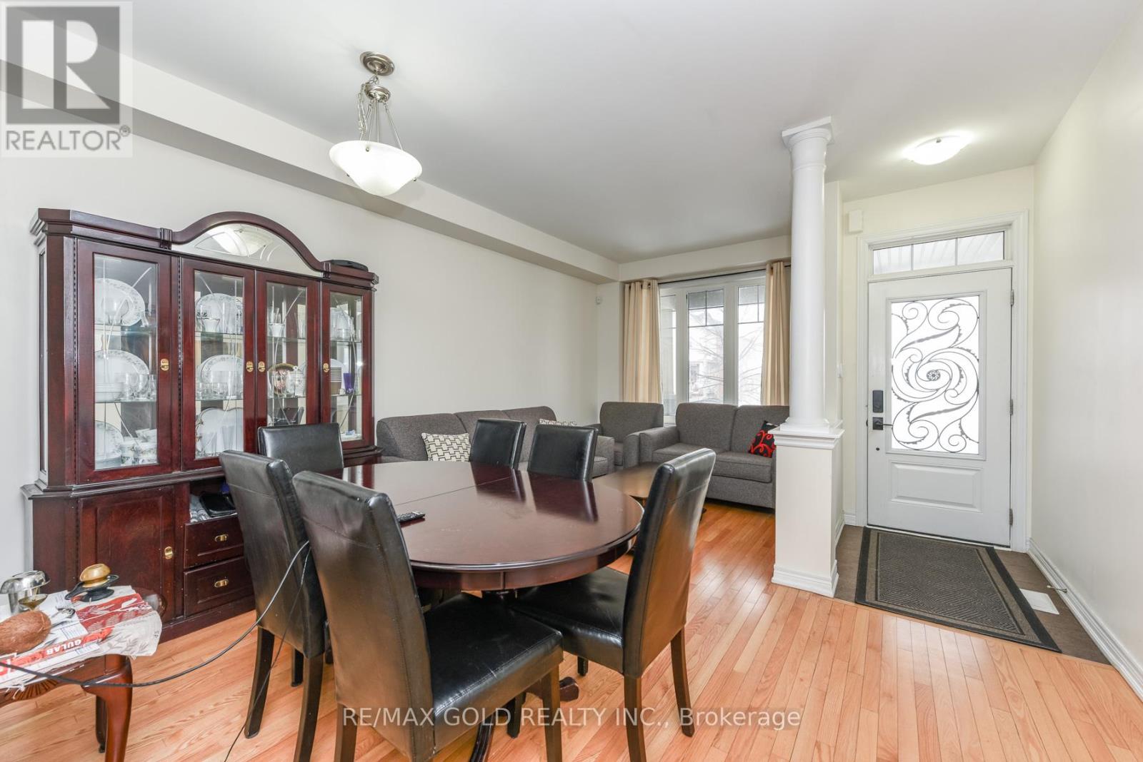 Row / Townhouse for Sale in 22 MERRICKVILLE WAY|Brampton (Bram West), Ontario L6Y0V5 3