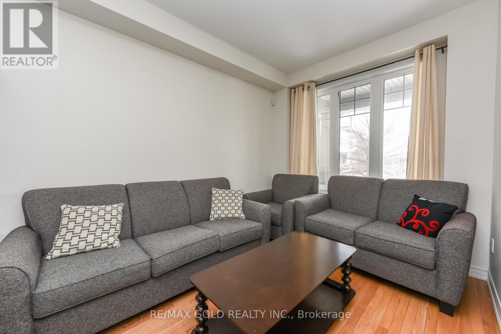 Row / Townhouse for Sale in 22 MERRICKVILLE WAY|Brampton (Bram West), Ontario L6Y0V5 5