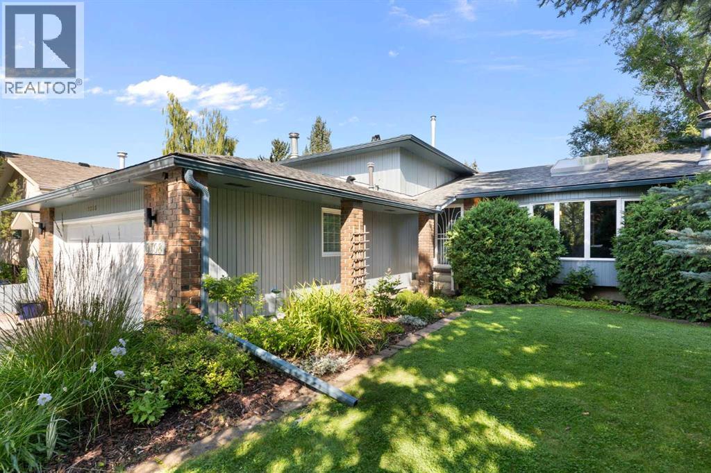 House for Sale in 9308 26 Street SW|Calgary, Alberta T2V4G9