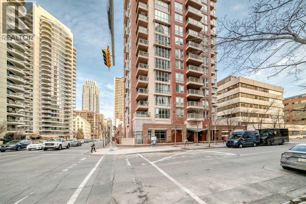 Apartment for Sale in 1807, 650 10 Street SW|Calgary, Alberta T2P5G4