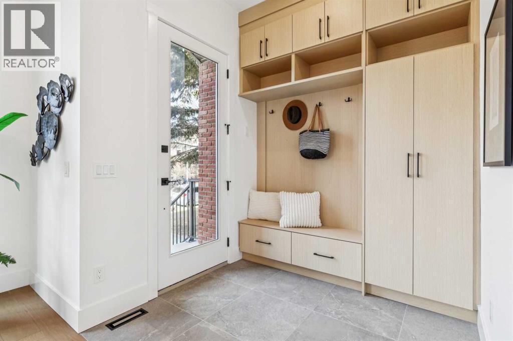 Duplex for Sale in 2426 27 Street SW|Calgary, Alberta T3E2G3 2