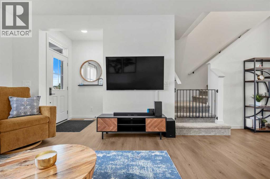 House for Sale in 161 Lavender Manor SE|Calgary, Alberta T3S0G7 5