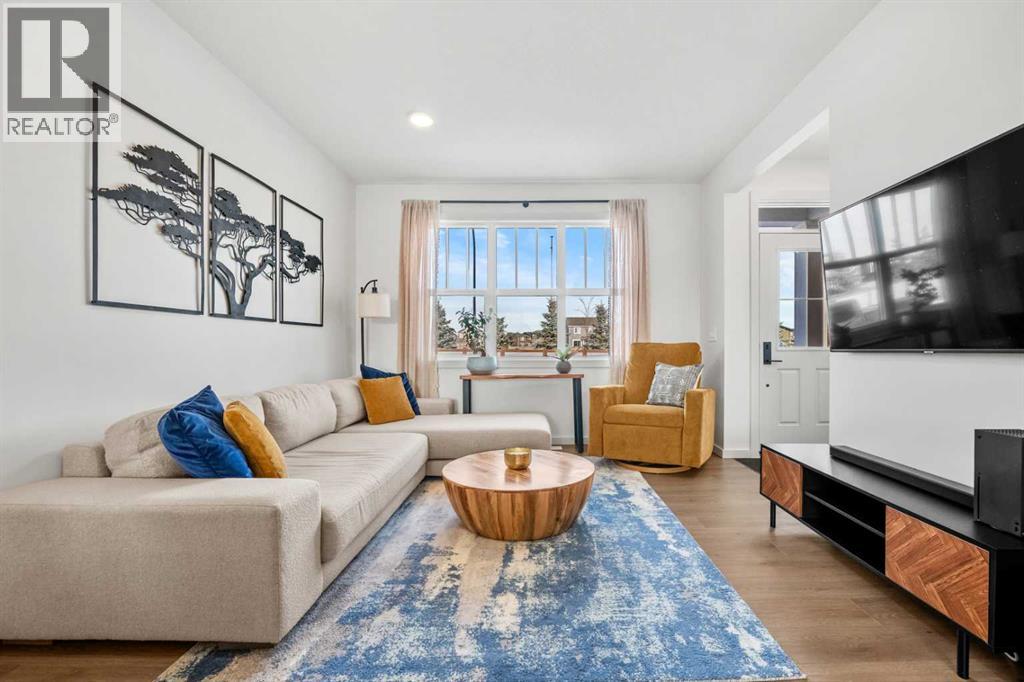 House for Sale in 161 Lavender Manor SE|Calgary, Alberta T3S0G7 3