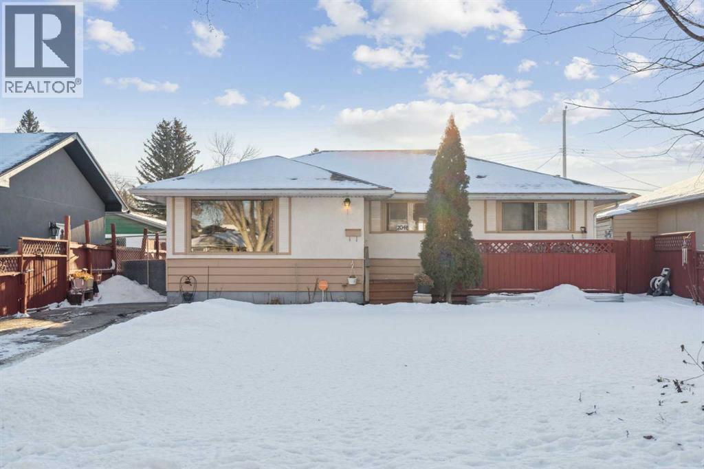 House for Sale in 2048 33 Street SE|Calgary, Alberta T2B0T9