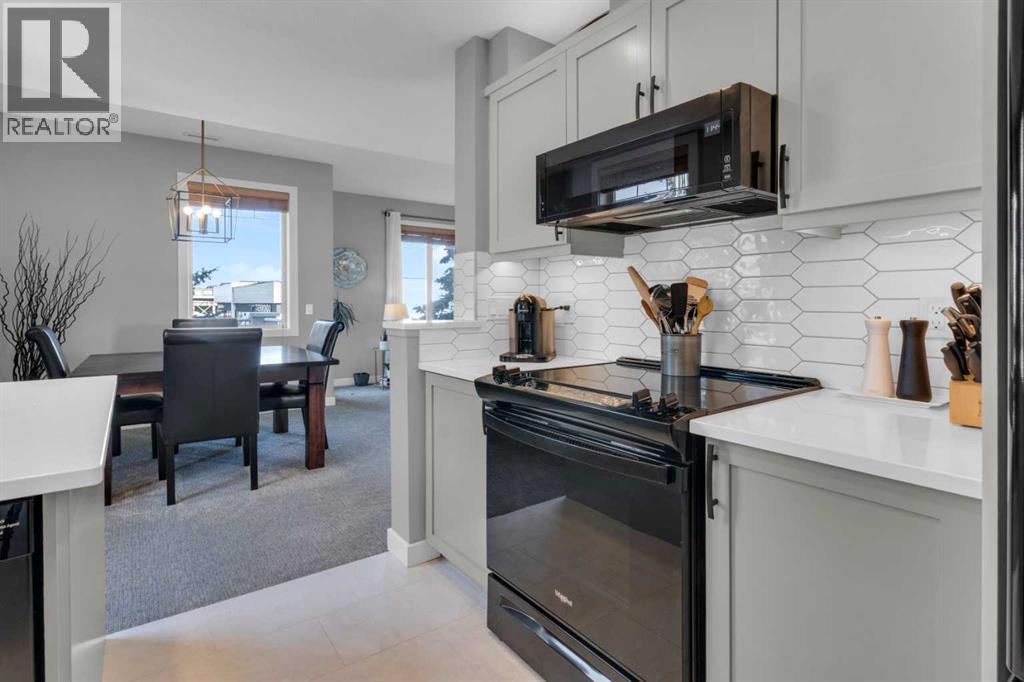 Row / Townhouse for Sale in 902, 8000 Wentworth Drive SW|Calgary, Alberta T3H5K9 5