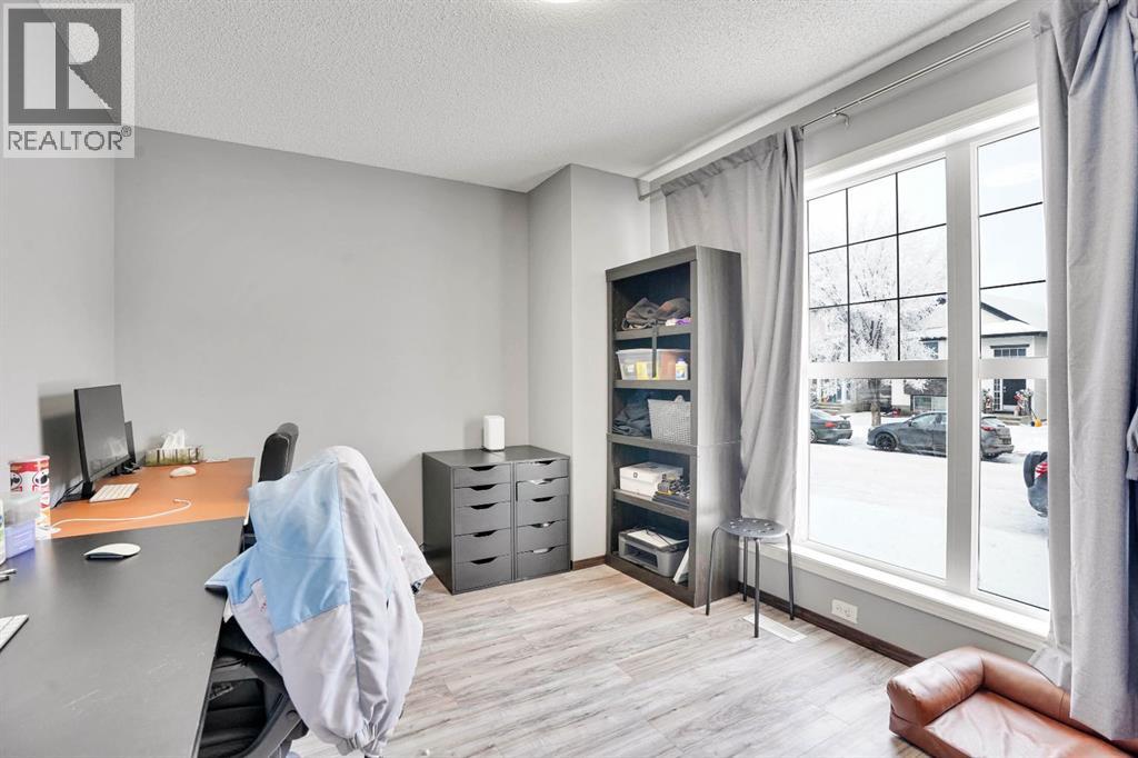 House for Sale in 210 Cranberry Place SE|Calgary, Alberta T3M0G7 3