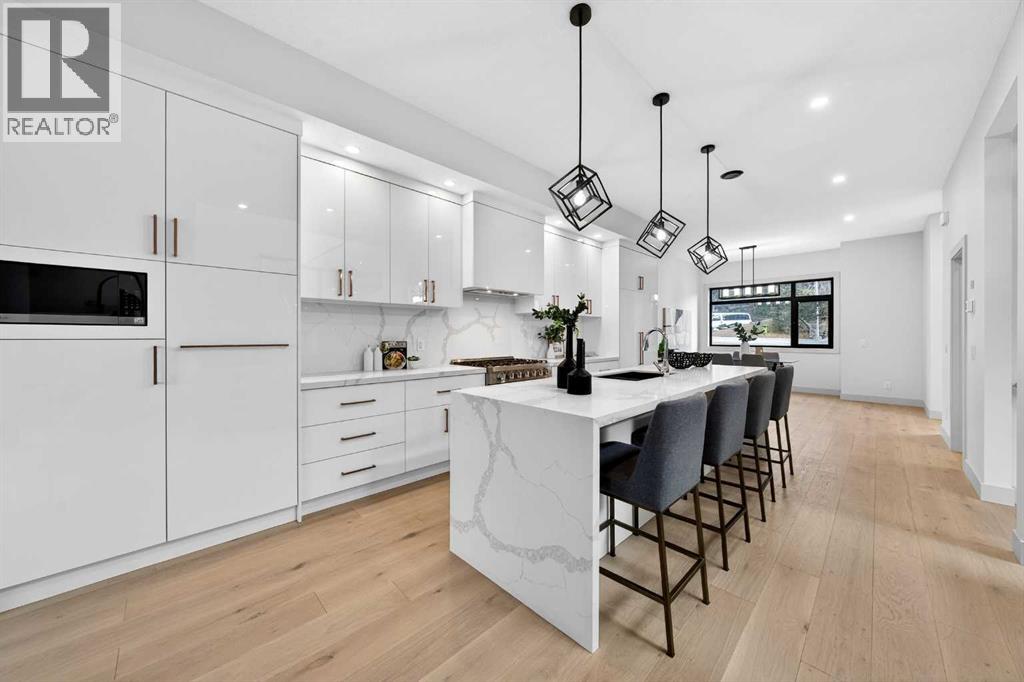 Duplex for Sale in 5239 22 Avenue NW|Calgary, Alberta T3B0Z1 4