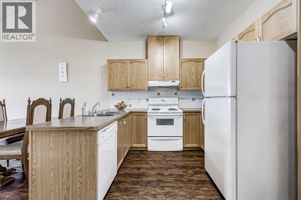 Apartment for Sale in 329, 1920 14 Avenue NE|Calgary, Alberta T2E8V4 3