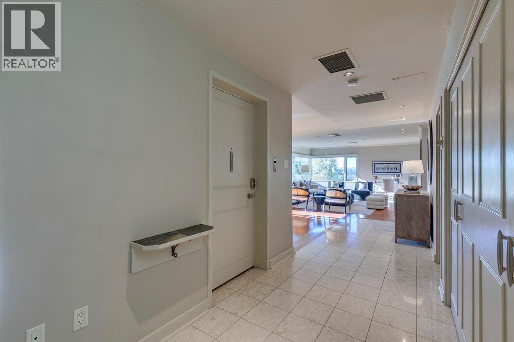 Apartment for Sale in 3N, 222 Eagle Ridge Drive SW|Calgary, Alberta T2V2V7 4