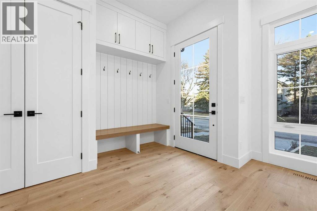 Duplex for Sale in 3515 42 Street SW|Calgary, Alberta T3E3M7 3