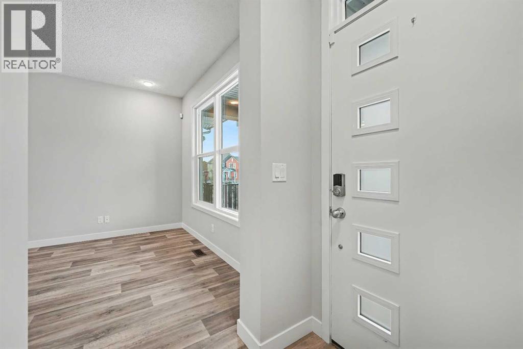 Row / Townhouse for Sale in 120 Carringvue Way NW|Calgary, Alberta T3P1K6 5