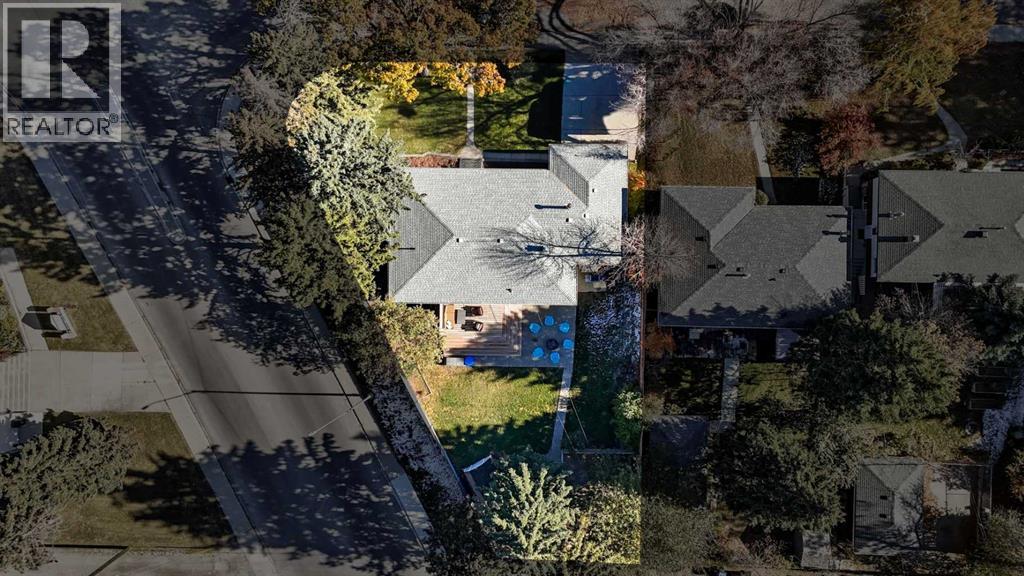 House for Sale in 3003 25 Street SW|Calgary, Alberta T3E1Y2 2