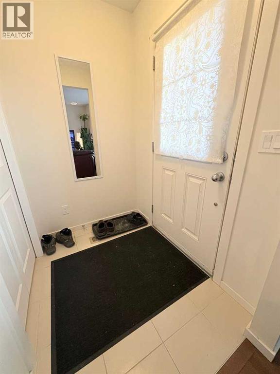 House for Sale in 36 Evansborough Common NW|Calgary, Alberta T3P0M6 3