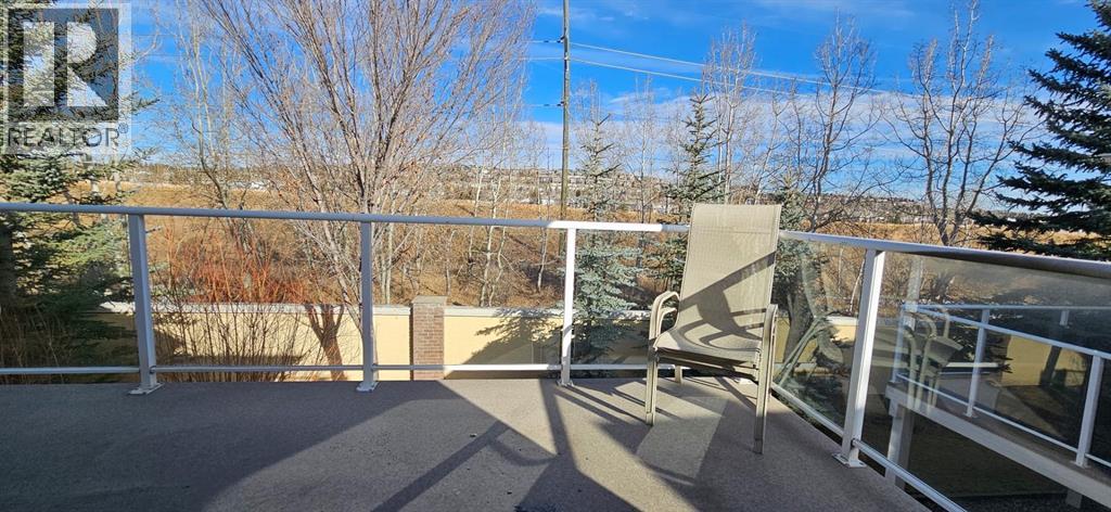 Duplex for Sale in 14 Discovery Woods Villas SW|Calgary, Alberta T3H5A6 5