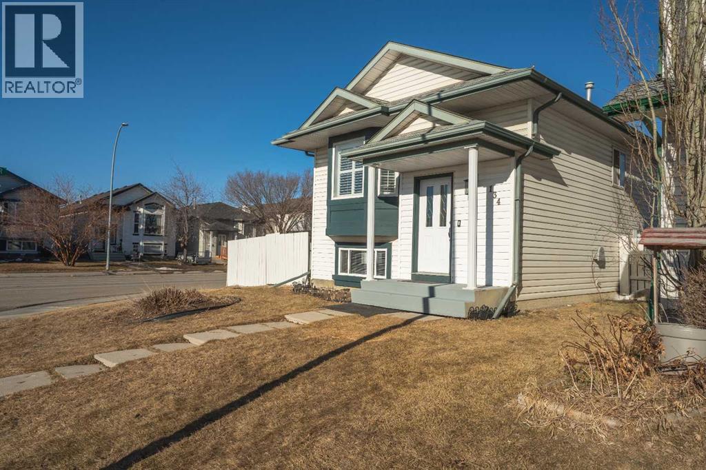 House for Sale in 134 Erin Meadow Crescent SE|Calgary, Alberta T2B3L5 5