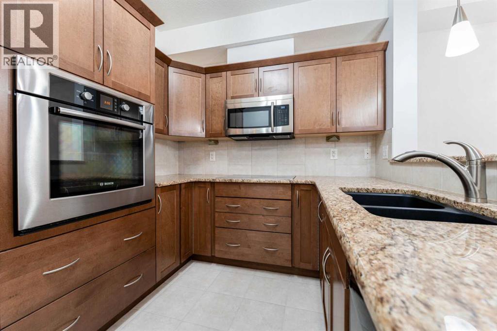 Apartment for Sale in 214, 70 Royal Oak Plaza NW|Calgary, Alberta T3G0C6 2