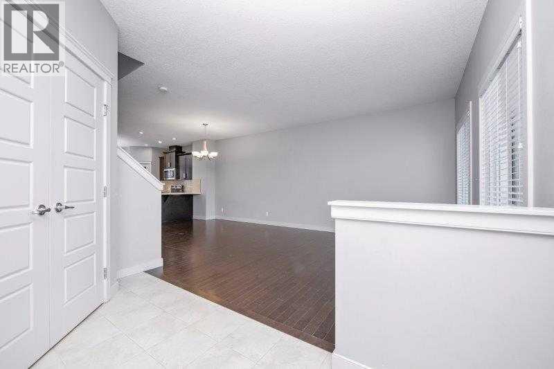 Duplex for Sale in 226 Redstone Drive NE|Calgary, Alberta T3N1B5 5