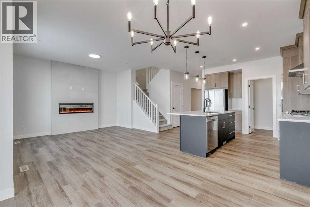 House for Sale in 286 Hotchkiss Manor SE|Calgary, Alberta T3S0J8 5