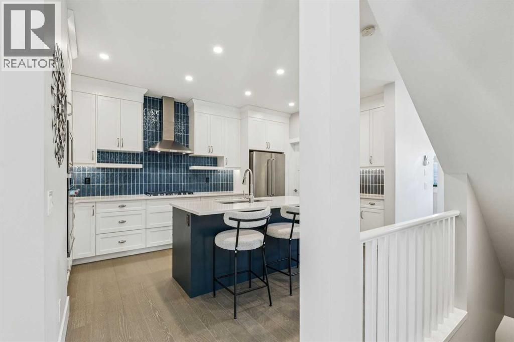 House for Sale in 16 Treeline Lane SW|Calgary, Alberta T2Y0S2 4