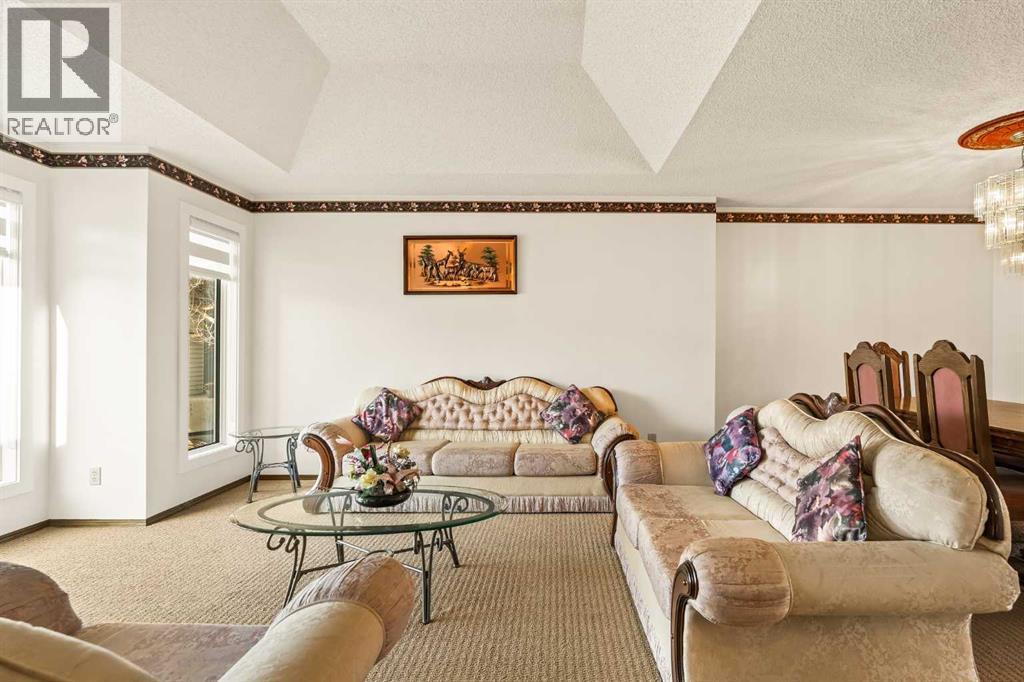 House for Sale in 224 Eldorado Place NE|Calgary, Alberta T1Y6T3 5