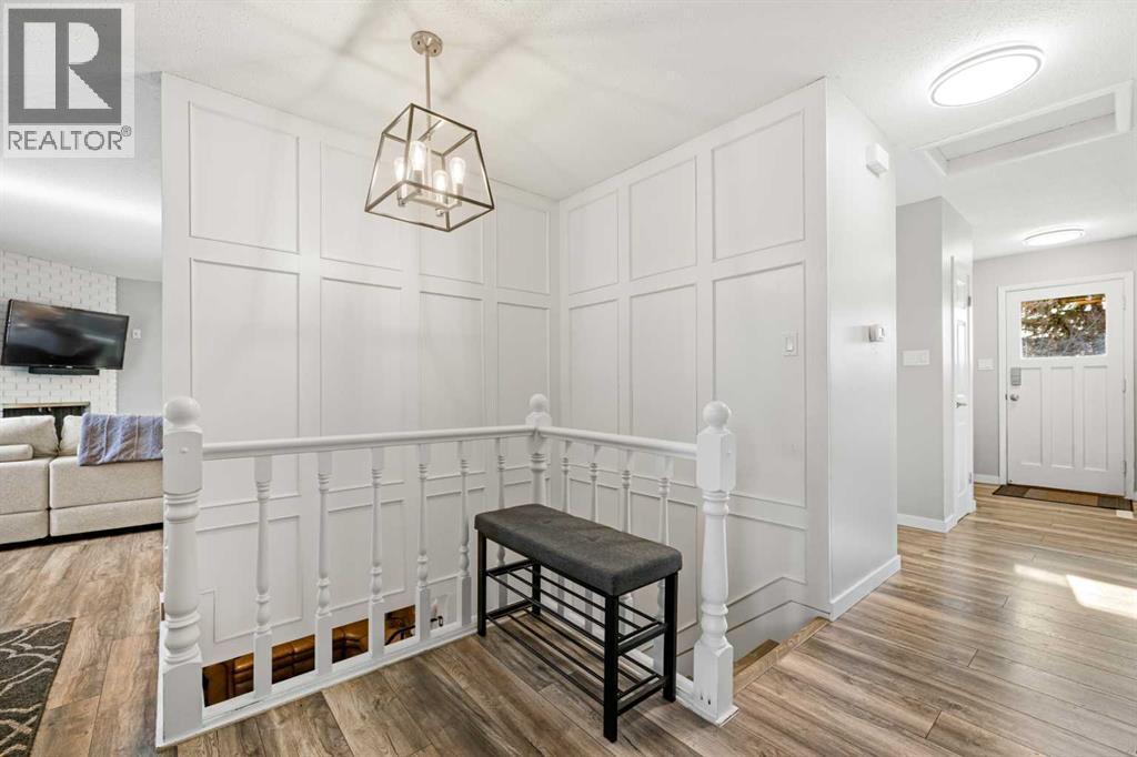 House for Sale in 304 Wascana Crescent SE|Calgary, Alberta T2J1H5 3