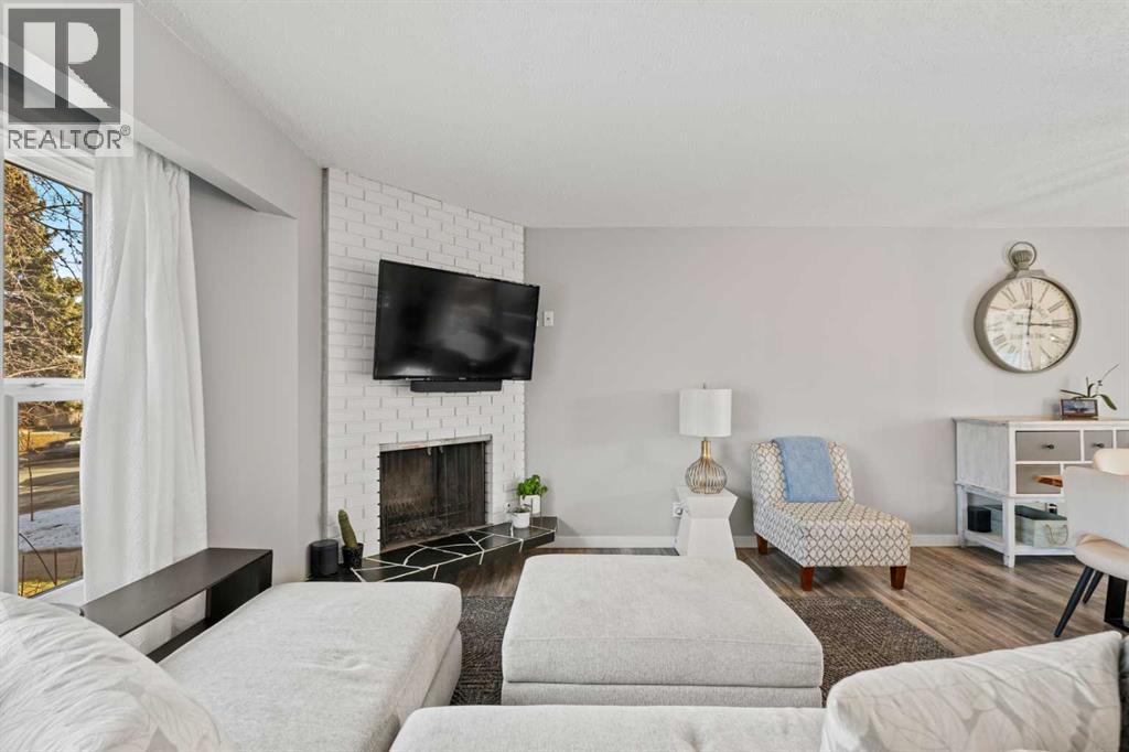 House for Sale in 304 Wascana Crescent SE|Calgary, Alberta T2J1H5 5