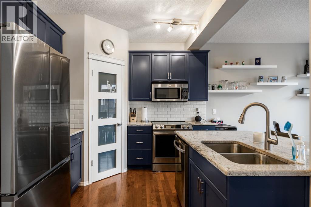 House for Sale in 526 New Brighton Drive SE|Calgary, Alberta T2Z0N8 4