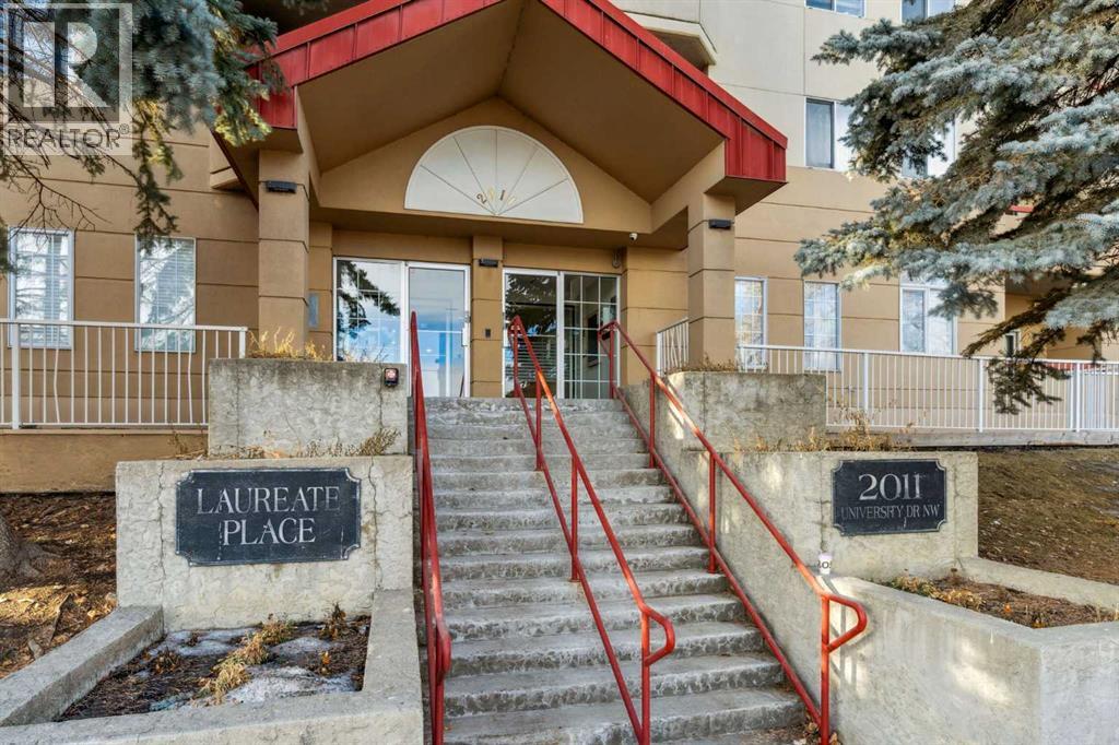 Apartment for Sale in 103, 2011 University Drive NW|Calgary, Alberta T2N4T4 2