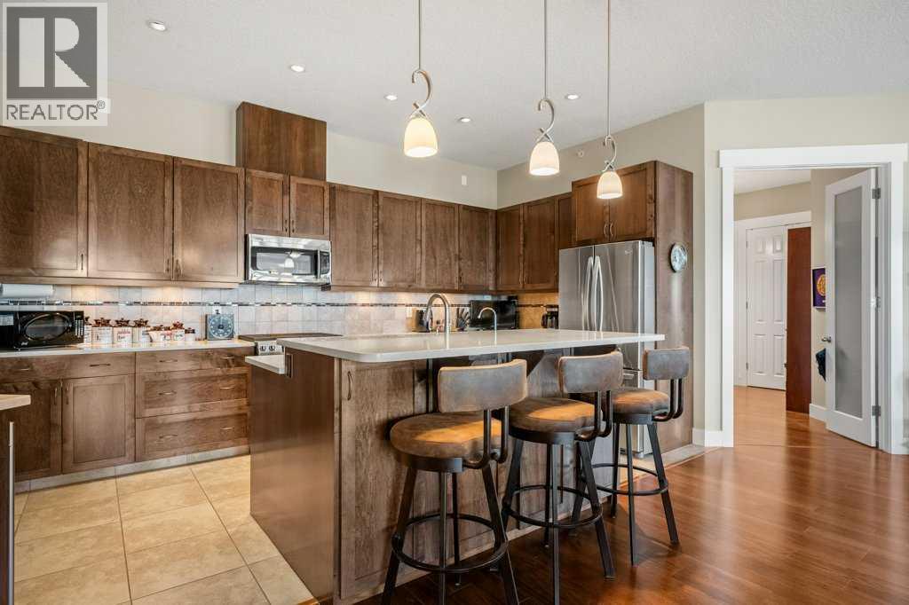 Apartment for Sale in 404, 4 Hemlock Crescent SW|Calgary, Alberta T3C2Z1 4