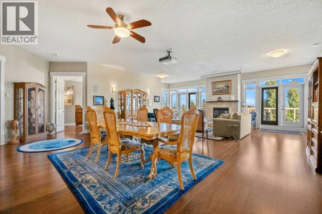 Apartment for Sale in 404, 4 Hemlock Crescent SW|Calgary, Alberta T3C2Z1 3