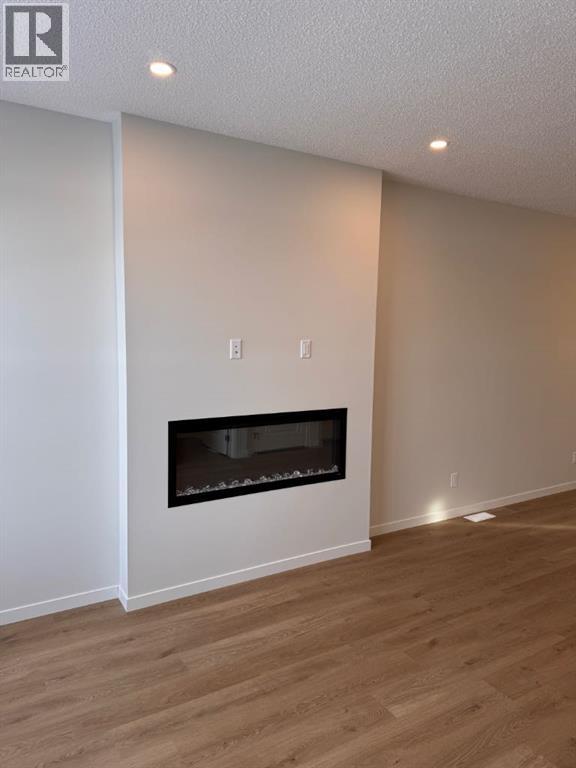 Duplex for Sale in 21 Setonvista Gate SE|Calgary, Alberta T3M4A3 2