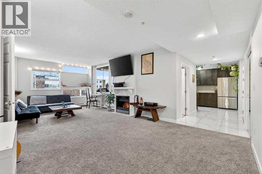 Apartment for Sale in 301, 2316 17B Street SW|Calgary, Alberta T2T4S8 4