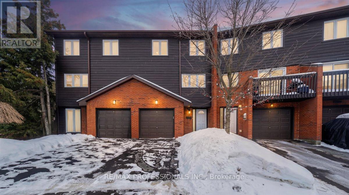Row / Townhouse for Sale in 14 - 1755 RATHBURN ROAD E|Mississauga (Rathwood), Ontario L4W2M8