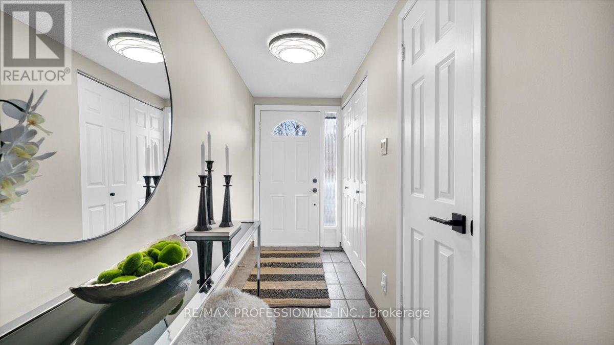 Row / Townhouse for Sale in 14 - 1755 RATHBURN ROAD E|Mississauga (Rathwood), Ontario L4W2M8 2