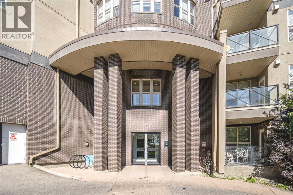 Apartment for Sale in 203, 88 Arbour Lake Road NW|Calgary, Alberta T3G0C2 4