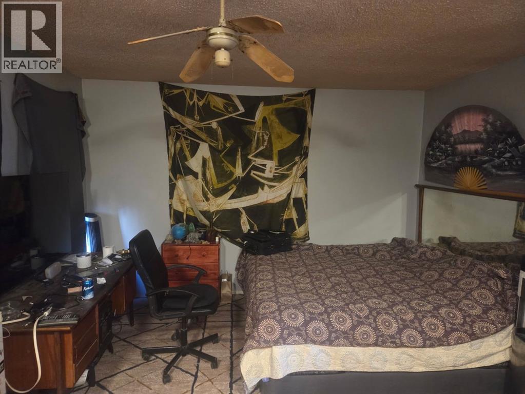 Duplex for Sale in 5 Deermeade Road|Calgary, Alberta T2J5Z4 4