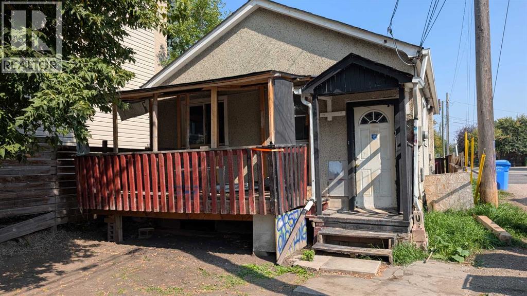 House for Sale in 1509 Edmonton Trail NE|Calgary, Alberta T2E3L1 2