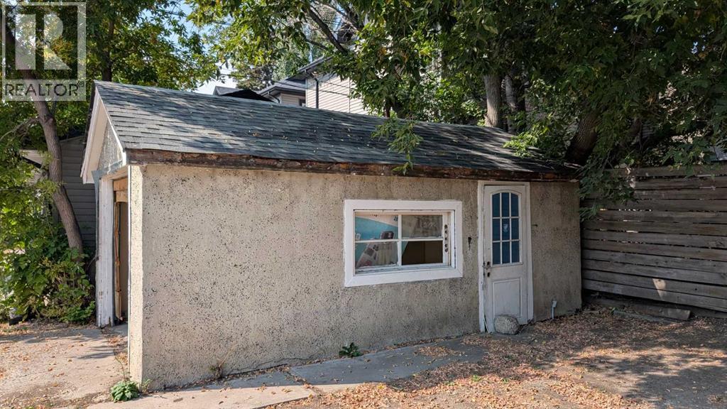 House for Sale in 1509 Edmonton Trail NE|Calgary, Alberta T2E3L1 4