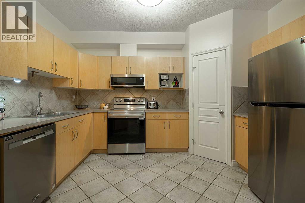 Apartment for Sale in 202, 138 18 Avenue SE|Calgary, Alberta T2G5P9 3