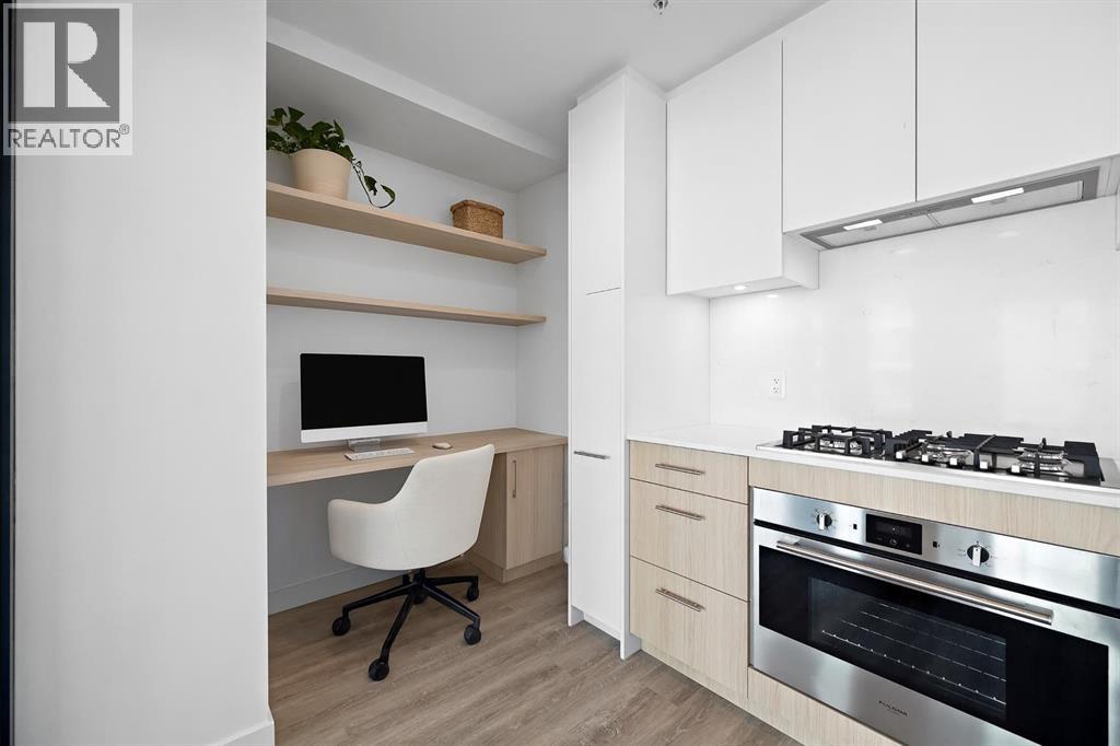 Apartment for Sale in 1102, 730 2 Avenue SW|Calgary, Alberta T2P1R8 3