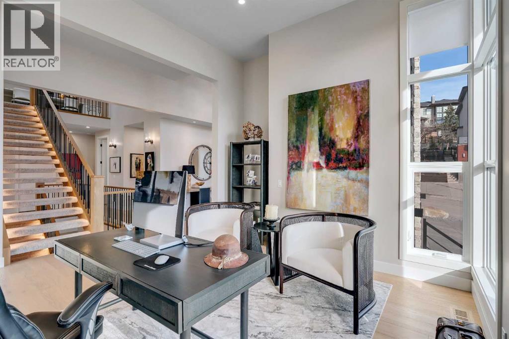 House for Sale in 100 Elkton Close SW|Calgary, Alberta T3H1W6 5