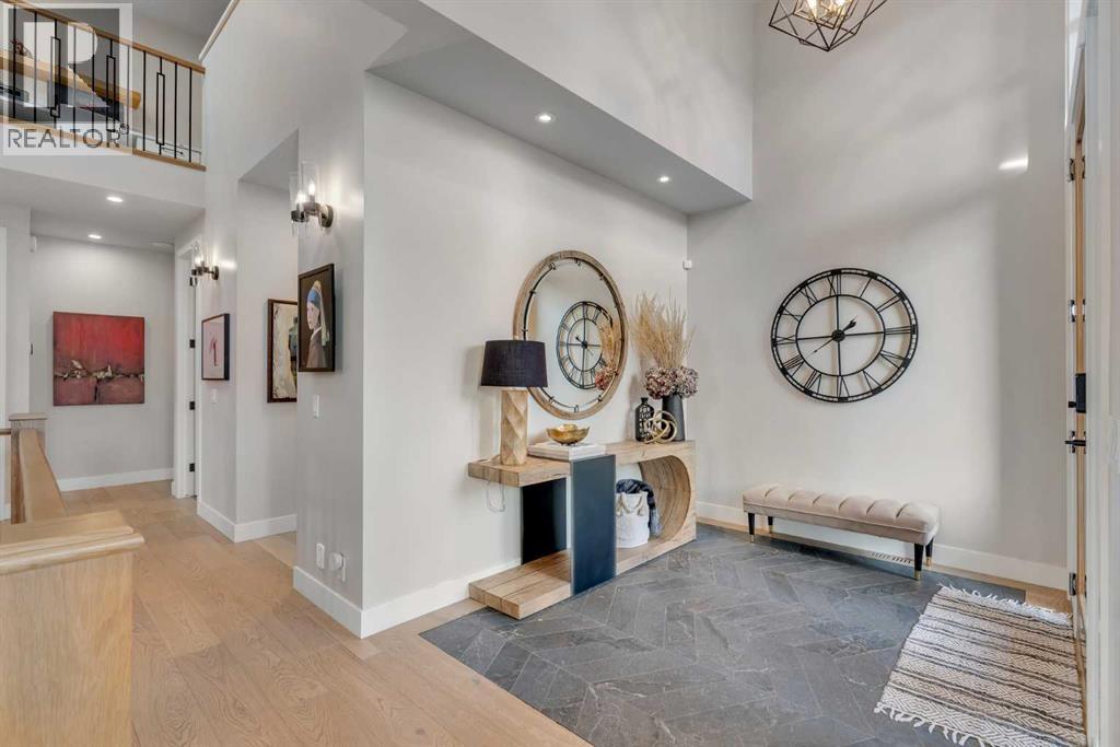 House for Sale in 100 Elkton Close SW|Calgary, Alberta T3H1W6 3