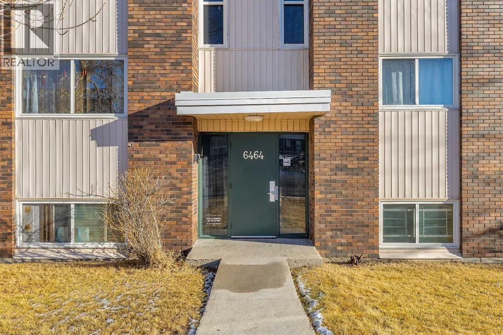 Apartment for Sale in 301, 6464 Travois Crescent NW|Calgary, Alberta T2K3S9 3