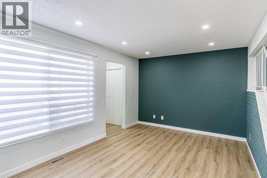 Row / Townhouse for Sale in 39, 100 Pennsylvania Road SE|Calgary, Alberta T2A4Y8 5