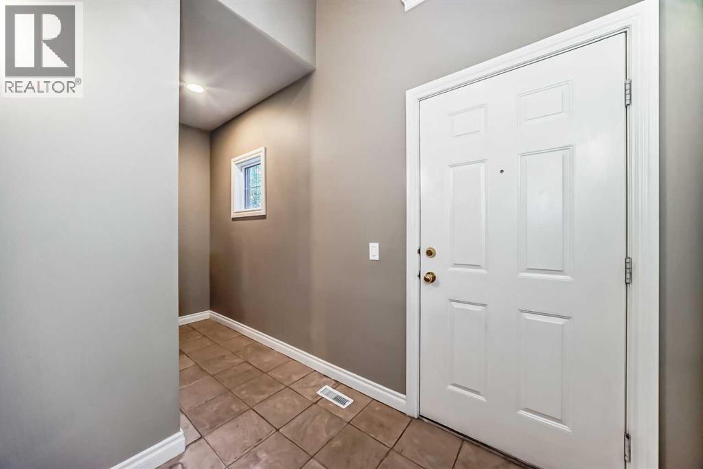 Row / Townhouse for Sale in 1145 Cameron Avenue SW|Calgary, Alberta T2T0K6 3